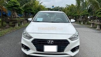 Hyundai Accent 2019 số sàn màu trắng rin