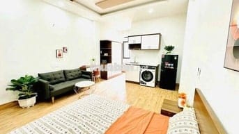 Ngay nhà thi đấu Phú Thọ - đối diện Bách Khoa - gần UEH