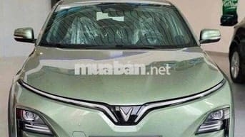 VinFast VF6eco màu Xanh Lá Nhạt