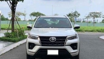 Toyota Fortuner 2022 2.4 4x2 AT - 55000 km