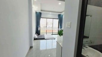 Cho Thuê Phòng Ban Công Full NT Gần KCX Tân Thuận, Cresent Mall