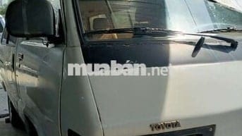 Toyota van ko niên hạn 9 chổ mới đăng kiểm