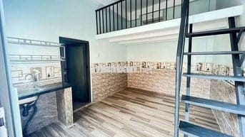 Phòng gác có máy lạnh lê thị hồng p17 Gò Vấp trong chợ căn cứ