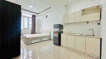 CHDV - THANG MÁY - NHÀ ĐẸP THOÁNG SÁT CHỢ THIẾC, BV CHỢ RẪY QUẬN 5