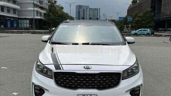 cần bán gấp Kia Sedona, đời 2017, máy dầu, xe đẹp