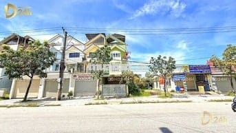 NHÀ 4 TẦNG GÓC 02 MẶT TIỀN ĐƯỜNG 36m TỈNH LỘ 10 THUẬN TIỆN KINH DOANH