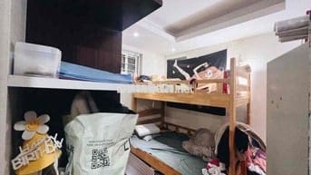 Bán chung cư Mini Cầu Giấy. Dt 53m2, 2n 2vs giá 2.3 tỷ