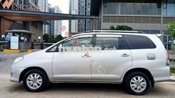 Toyota Innova G 2010