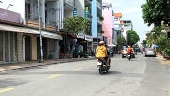 Nhà MT Trần Hưng Đạo 4x22m, 1 lửng 3 lầu đường lớn vị trí kinh doanh
