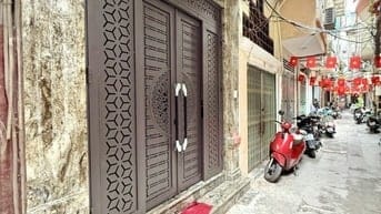 Bán nhà phố Bạch Mai ngõ nông thoáng sáng, Dt 32m2, 5t, đẹp ở ngay.