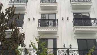  BÁN NHÀ tổ 13 Thạch Bàn phường Long Biên, 30m2x 4,5 tầng hiện đại