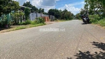 BÁN 220M2 ĐẤT Ở,MẶT TIỀN ĐƯỜNG NHỰA LƠNS,DÂN CƯ Ở ĐÔNG ĐÚC,GIÁ 1,3 T.Ỷ
