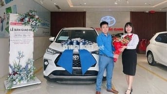 Toyota Veloz Top 2022 màu trắng, 4 vạn km