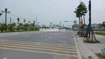 Bán gấp đất Nguyễn Du ,ô tô ,phân lô ,vỉa hè ,kinh doanh  giá 13.4 tỷ