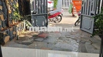 Cho thuê nhà ngay gần biển Hòn Chồng , Bắc Nha Trang