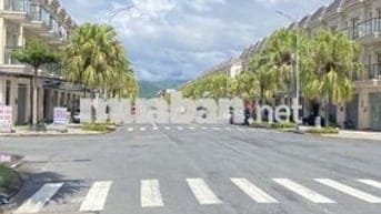 Bán lô đất Đường Thạch sơn Liên Chiểu Dt 100 ( 5.20) đường 5m giá 3t6