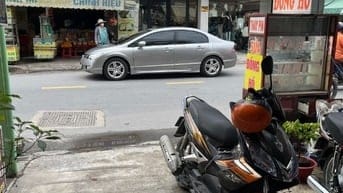 Cho thuê nhà mặt đường Nguyễn Duy Trinh . Giá 12 triệu / tháng 