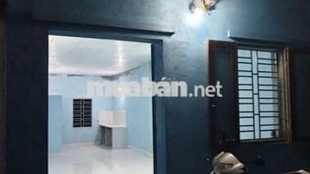 Cho thuê nhà 1 tầng 45m2, có bình nóng lạnh, gần Chợ Lũng