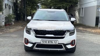 Kia Seltos 2024 Premium 1.6 AT - 9000 km