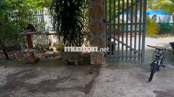 Cho thuê nhà rộng đường cặp sông Bảo Định gần chợ Bến Tranh