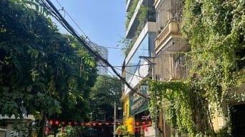 Bán tòa nhà văn phòng phố Lạc Trung, P/Lô, vỉa hè ô tô tránh, 78m2, 8t