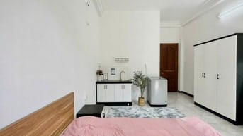 Cho thuê căn hộ studio ban công - gần chợ bà chiểu và trường đại học