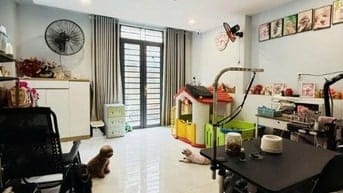 Ban nhà mặt tiền Lê Thị Bạch Cát Quận 11, 4.8x13, kinh doanh tốt, nhỉn