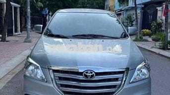 Toyota Innova 2016 số tự động