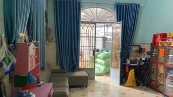 Chính chủ cần bán nhà cấp 4, gần Chùa Hoằng Pháp, sổ hồng riêng