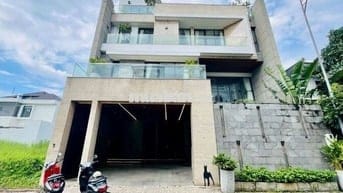 CHO THUÊ NHÀ BIỆT THỰ  2 lầuNAM LONG 375MV. 55TR.4PN.HỒ BƠI. THANG MÁY