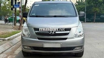Hyundai Grand Starex 2011 Van 3 chỗ máy dầu AT