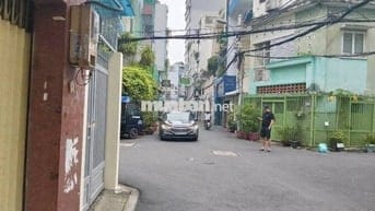 70m², đường xe hơi 8m, ngay trục Nguyễn Văn Trỗi , ngang 4,2m x 17,5m