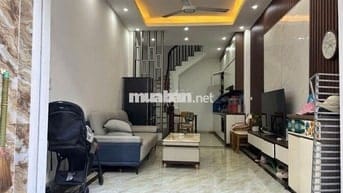 cho thuê nguyên căn nhà tổ 9 phú lương gần ĐH Đại NAm 32m-5T full đồ