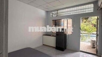 CHO THUÊ CĂN HỘ BAN CÔNG 2PN + 1WC FULL NỘI THẤT NGAY CV LÊ THỊ RIÊNG