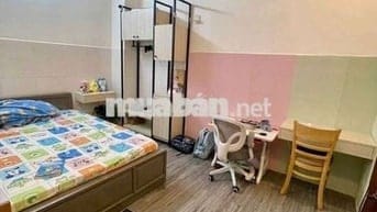Trống 1 phòng mặt tiền đường 37 khu vực sầm uất tiện di chuyển