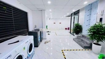 BÁN NHÀ CẦU GIẤY – THANG MÁY – 21 PHÒNG KHÉP KÍN– SỔ VUÔNG HOA HẬU.
