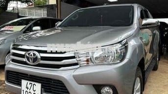 Toyota Hilux 2018 2.4G 4x4 MT - Hàng hiếm