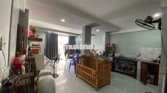 BÁN NHÀ CMT8 Q.10 - DT 52M² VUÔNG VỨC - 2 LẦU KIÊN CỐ - CHỈ 6.2 TỶ TL