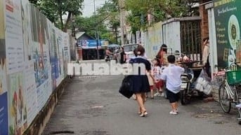 Nhà nguyên căn 6 triệu/tháng, gần chợ Thủ Dầu Một