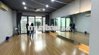 Nhà 1 trệt 1 lầu 5 x 23- 2 sàn rộng lớn phù hợp cty đông nhân viên, kh