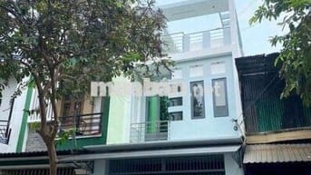 Nhà cho thuê mặt tiền Đỗ Bí. Quận Tân Phú (3pn, 2wc) dtsd 270m2