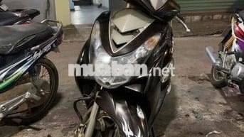 cần bán xe mio giá 2tr800 xe đi ngon lành gtdd