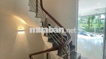 Chính chủ cho thuê nhà 446 Đường Bưởi, mặt đường 10m