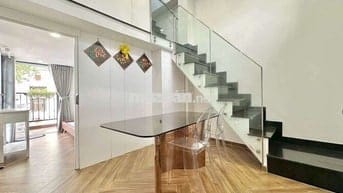 Căn Hộ 2PN 85m2 Balcony Sân Vườn, Thang Máy, Full Nội Thất, Hồ Con Rùa