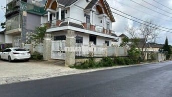 Cho thuê villa sân vườn 6 phòng phường 8 đà lạt 23 triệu/tháng