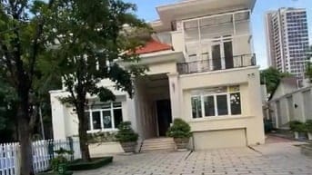 Cho Thuê Biệt Thự Mặt Tiền : Trần Văn Sắc, Phường Thảo Điền, Quận 2