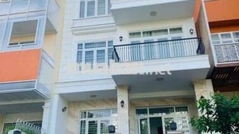 Cho Thuê Nhà Mặt Tiền Khu Biệt Thự Cao Cấp - Có Hầm- 7 x 26 mét