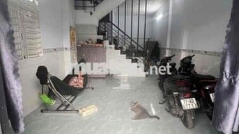 cho thuê nhà nguyên căn đường bê tông 5m nhà lầu suốt sạch sẽ ở liền