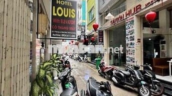Khu phố Tây Bùi Viện,  Cho thuê nhà nguyên căn Phạm Ngũ Lão, Quận 1.