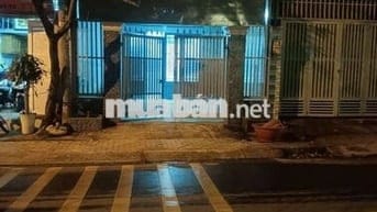 Cho thuê nhà mặt tiền gần Bà triệu Hóc Môn